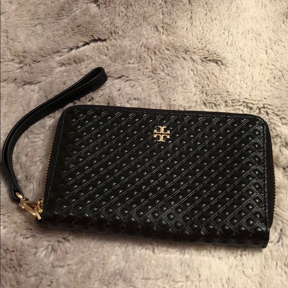 Tory Burch Handbags - Tory Burch Wristlet 💥💥